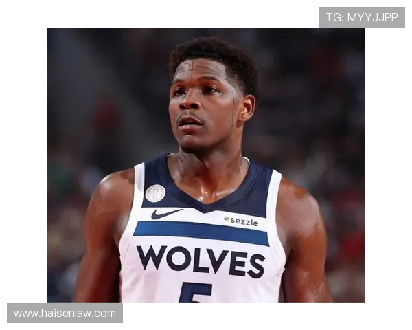 爱德华兹因右腿筋拉伤将缺席两周对球队影响分析